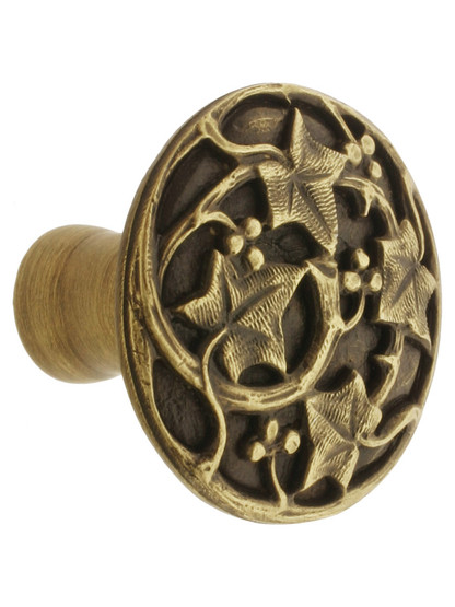 Ivy Leaf Cabinet Knob - 1 1/8 inch Diameter in Antique Brass.